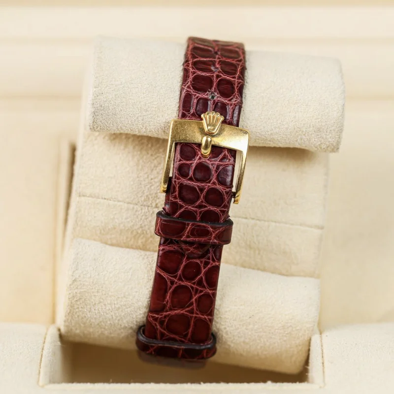 Thumb Cellini 26 / 18K Yellow Gold / White