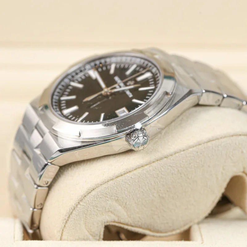 Thumb Overseas Date Stainless Steel / Black