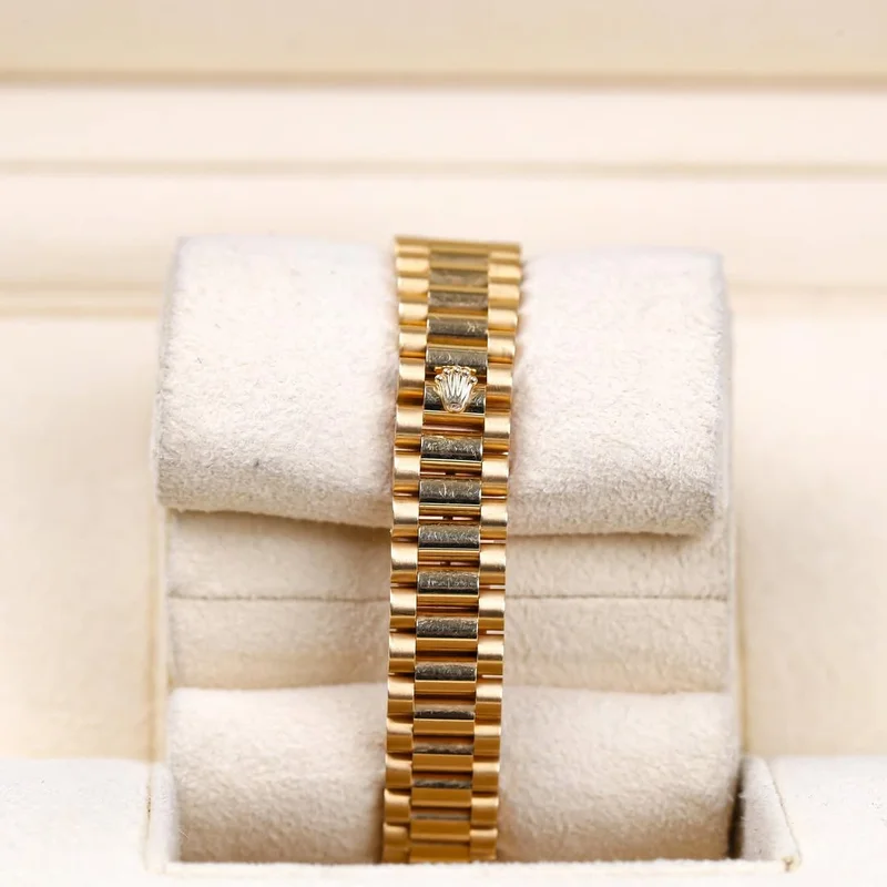 Thumb Lady-Datejust 26 All Yellow Gold 79178