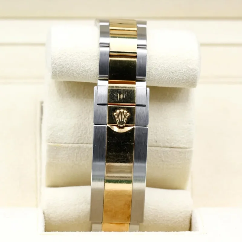 Thumb Submariner Date Rolesor / Black / Cerachrom