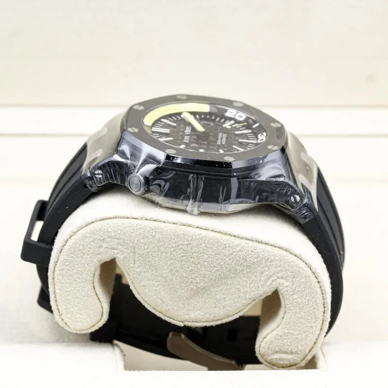 Thumb Royal Oak Offshore Diver Forged Carbon