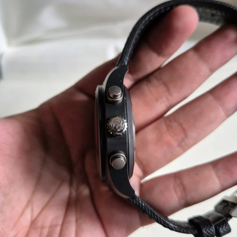 Thumb Pilot’s Watch Top Gun Chronograph