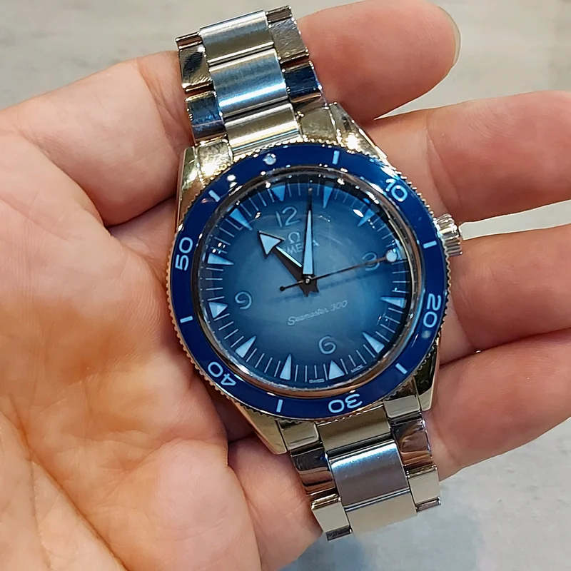 Thumb Seamaster 300 Master Co-Axial Stainless Steel / Black / Bracelet
