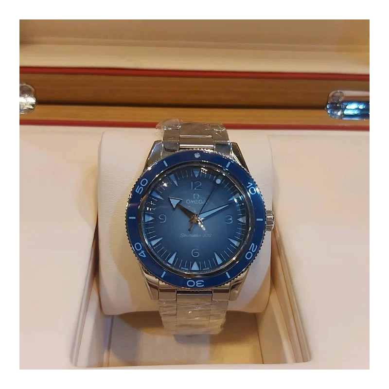 Thumb Seamaster 300 Master Co-Axial Stainless Steel / Black / Bracelet