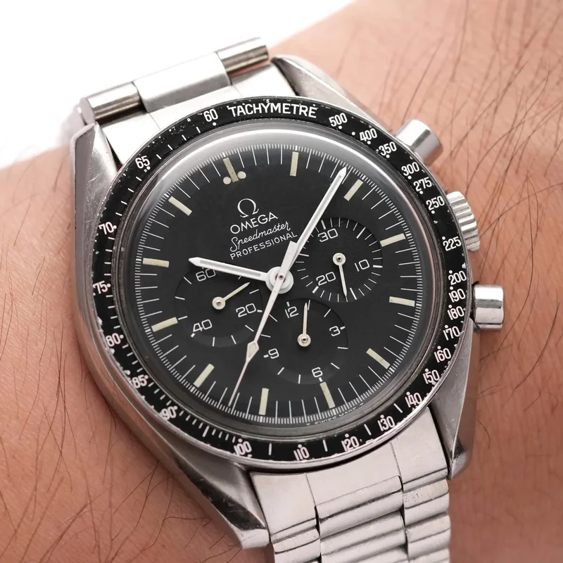 Thumb Speedmaster Professional Moonwatch