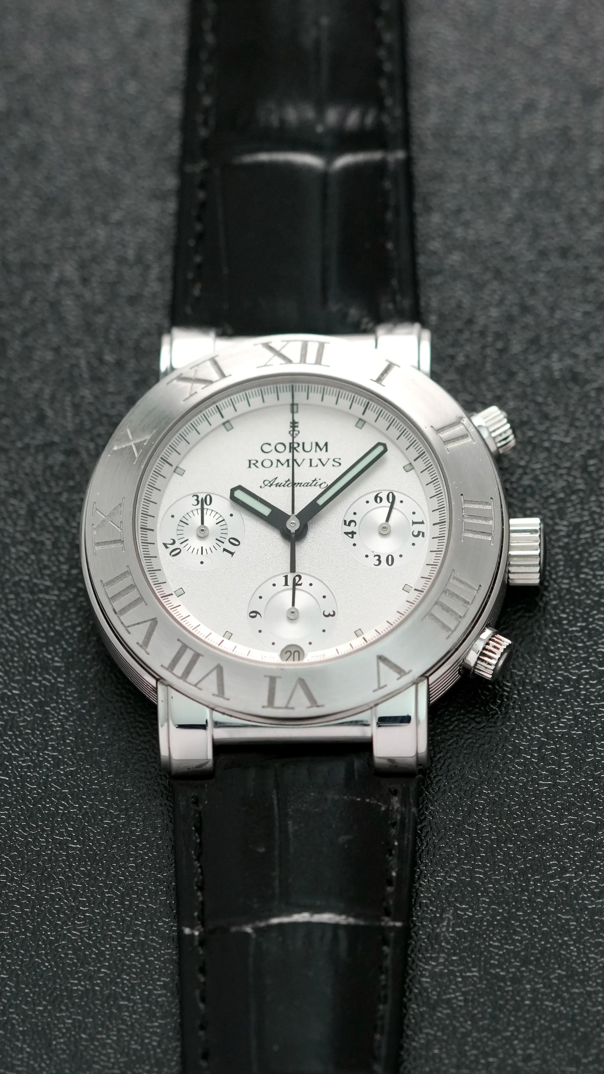 CORUM ROMULUS Chronograog