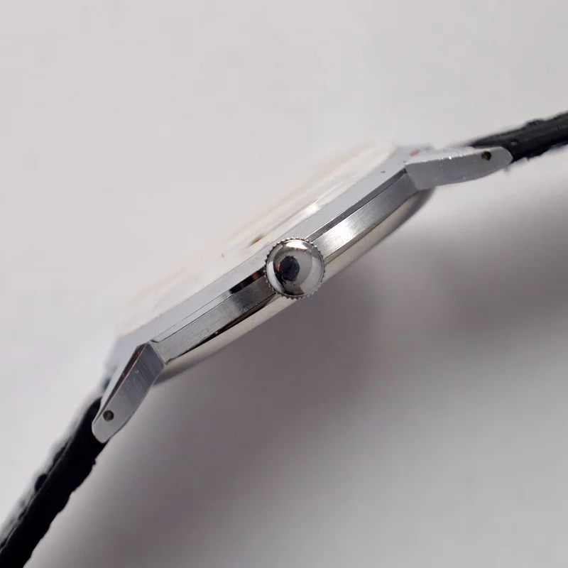 Thumb DOXA Calatrava Explorer Antimagnetique manual