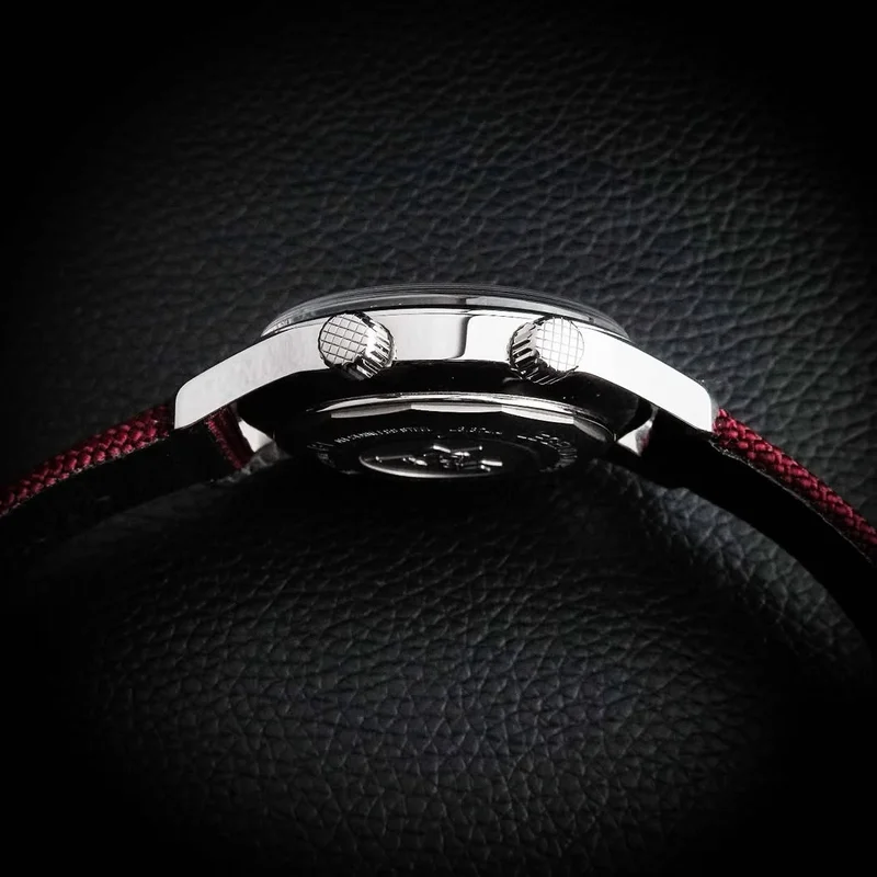 Thumb Legend Diver 36 Stainless Steel / Burgundy / Strap