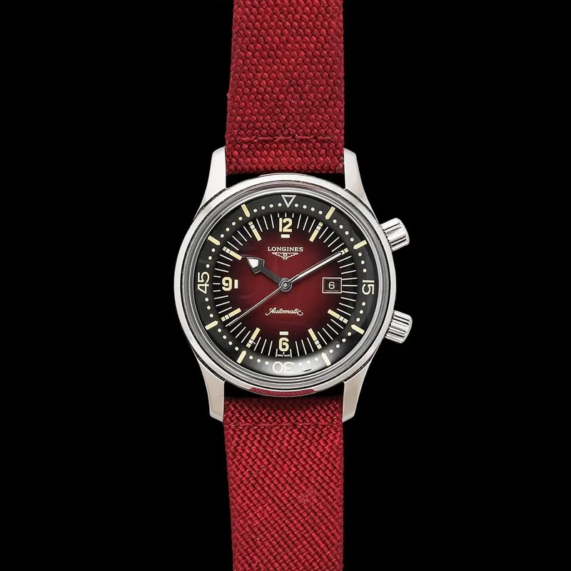 Legend Diver 36 Stainless Steel / Burgundy / Strap