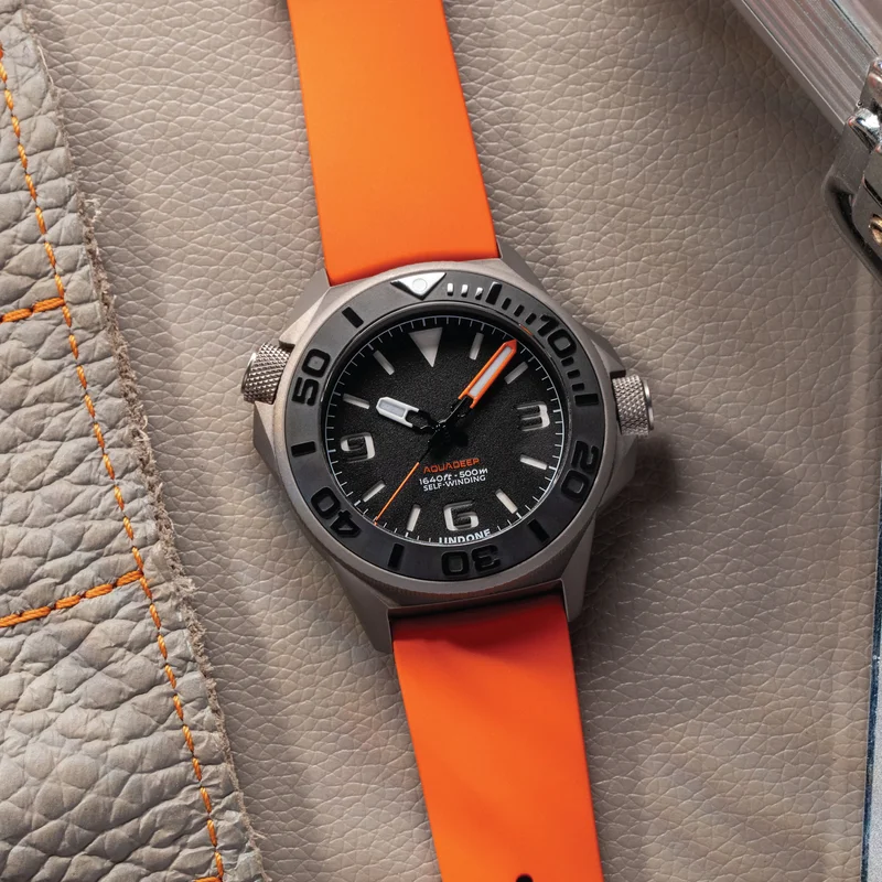 Thumb Aquadeep Signal Orange Automatic