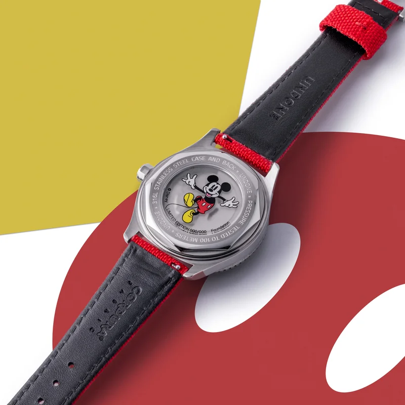 Thumb Disney Mickey Collection 'Guess Who's Back' Automatic