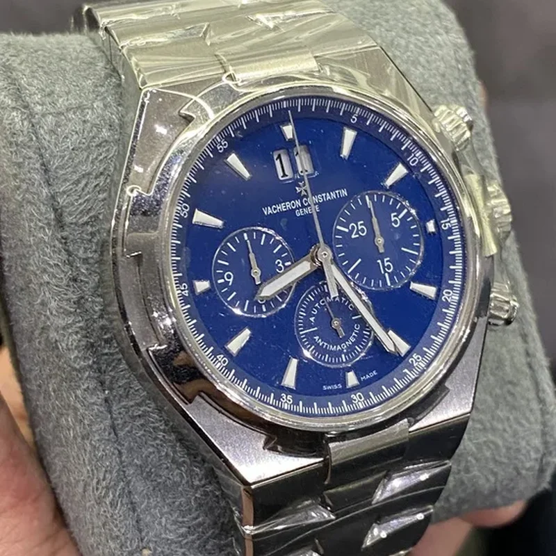 Thumb Overseas Chronograph Stainless Steel / Blue