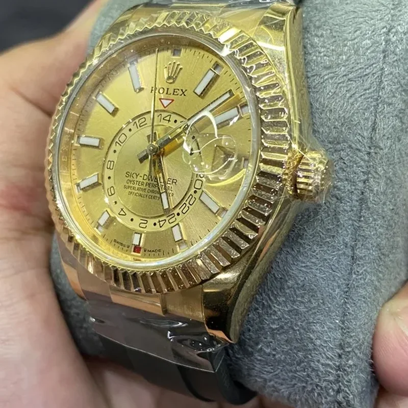 Thumb Sky-Dweller Yellow Gold / Champagne / OysterFlex