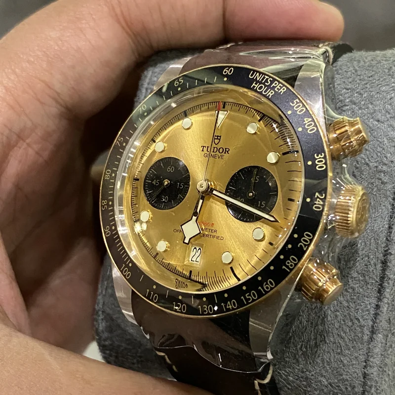 Thumb Heritage Black Bay Chronograph S&G / Champagne / Textile