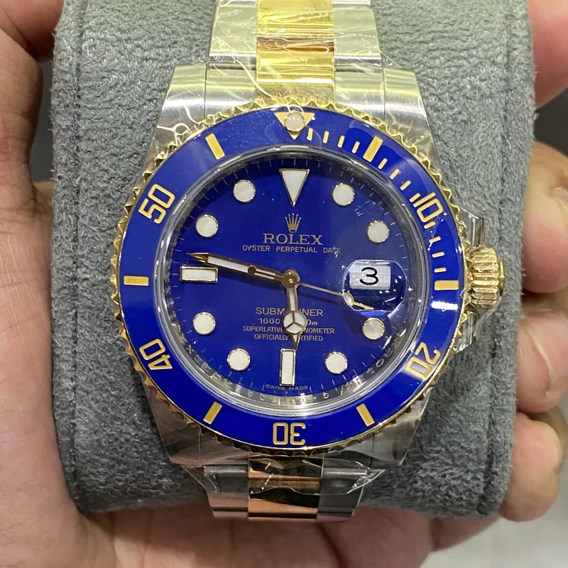 Submariner Date Rolesor / Blue / Cerachrom