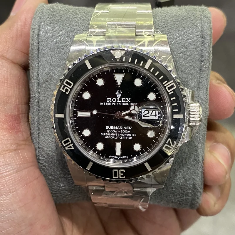 Submariner Date Stainless Steel / Black / Cerachom