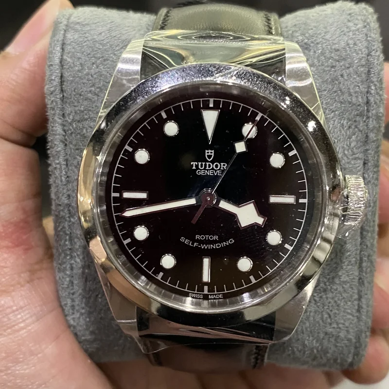 Heritage Black Bay 41 Black / Bracelet
