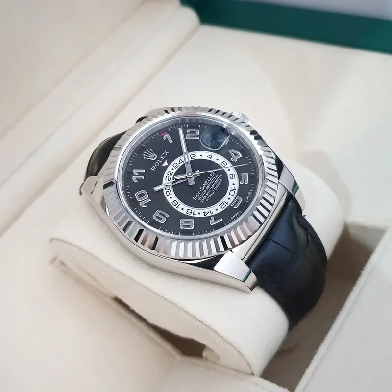 Thumb Sky-Dweller White Gold / Black / Alligator