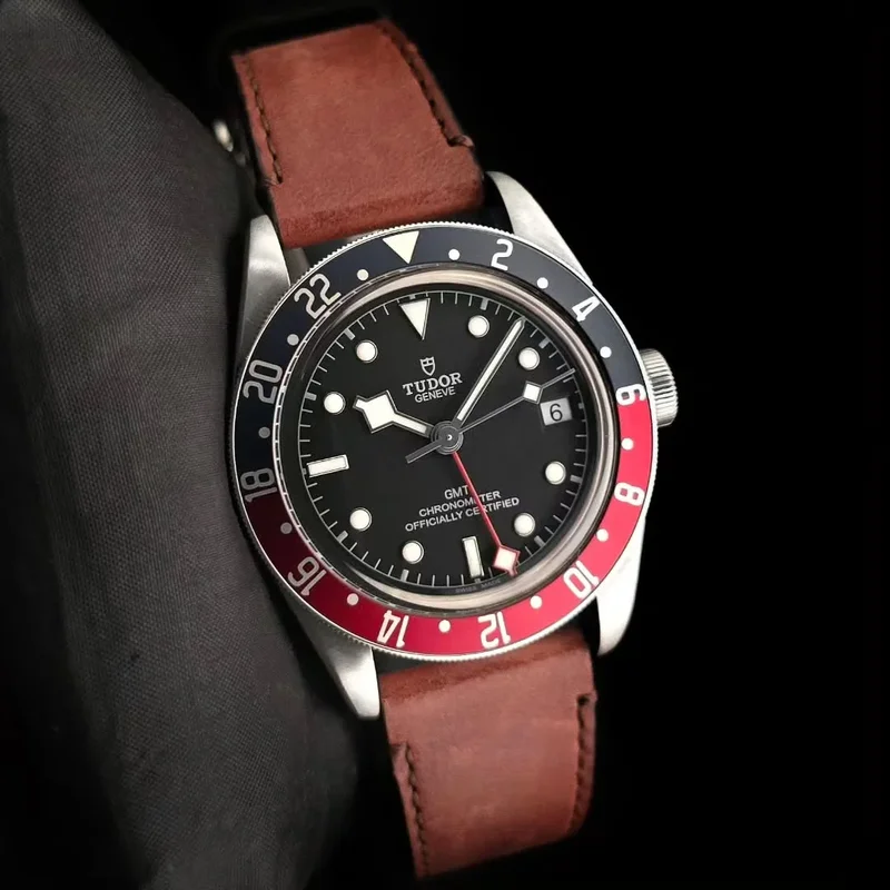 Black Bay GMT Stainless Steel / Black / Pepsi / Leather