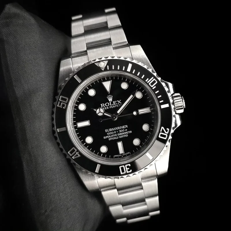 Submariner No-Date / Stainless Steel / Black / Cerachrom