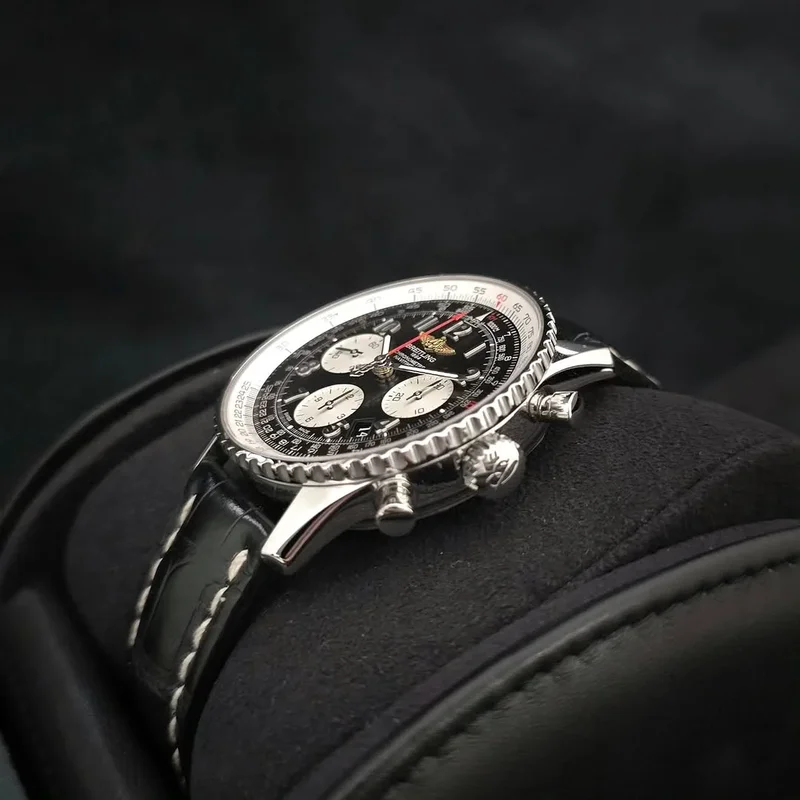 Thumb Navitimer 01 43 Stainless Steel / Black Arabic / Calf / Pin