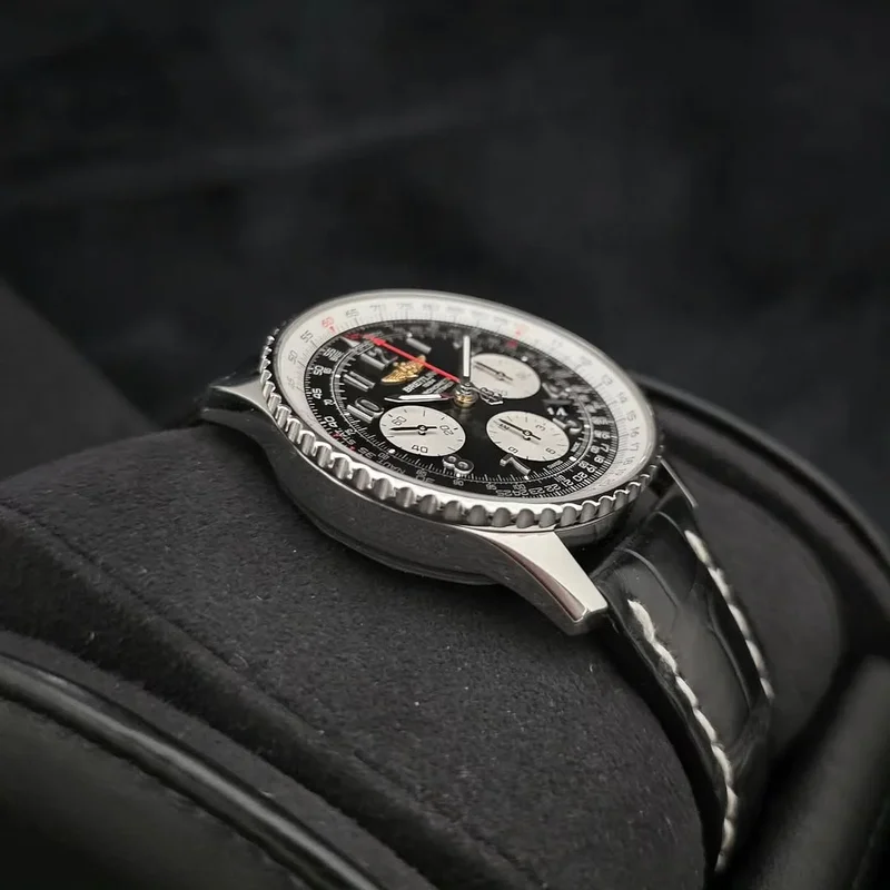 Thumb Navitimer 01 43 Stainless Steel / Black Arabic / Calf / Pin