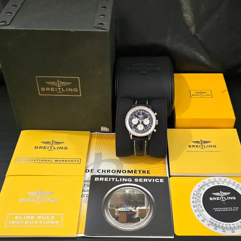 Thumb Navitimer 01 43 Stainless Steel / Black Arabic / Calf / Pin