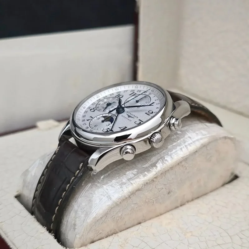 Thumb Master Collection 40 Chronograph Calendar Stainless Steel / Silver / Alligator