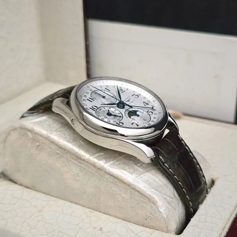 Thumb Master Collection 40 Chronograph Calendar Stainless Steel / Silver / Alligator