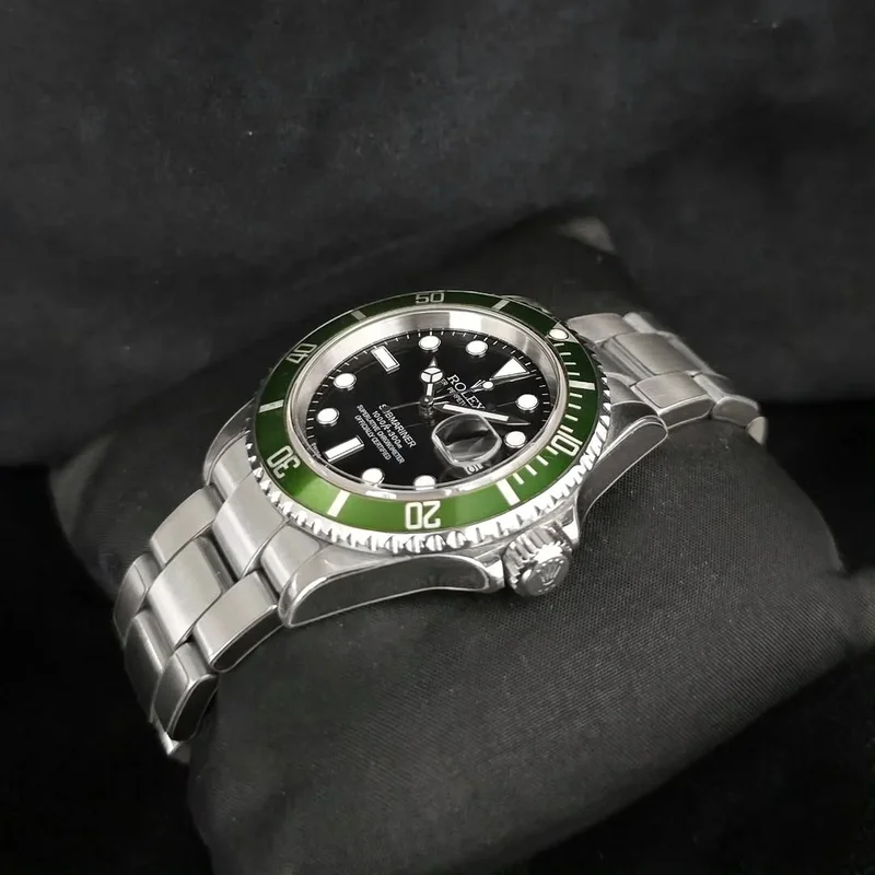 Thumb Submariner Date 16610 LV Mark 1
