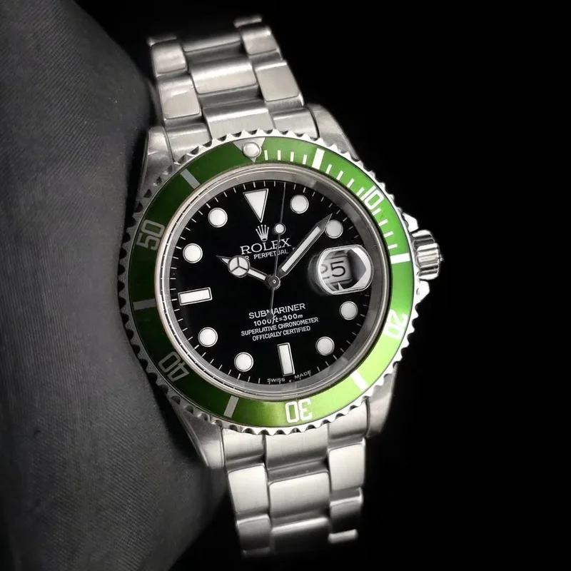 Submariner Date 16610 LV Mark 1