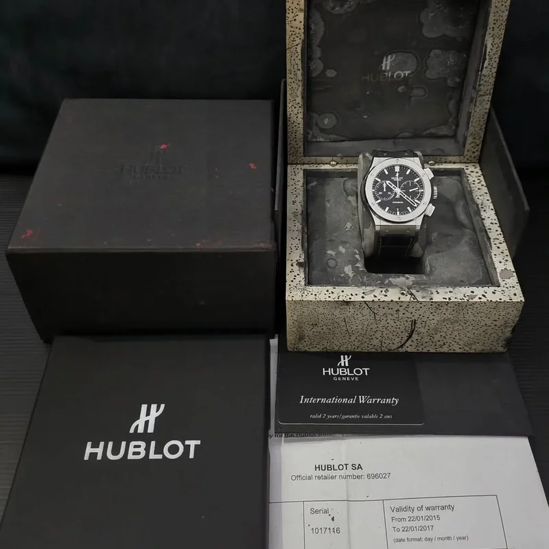 Thumb Classic Fusion 45 Chronograph Titanium / Black / Alligator