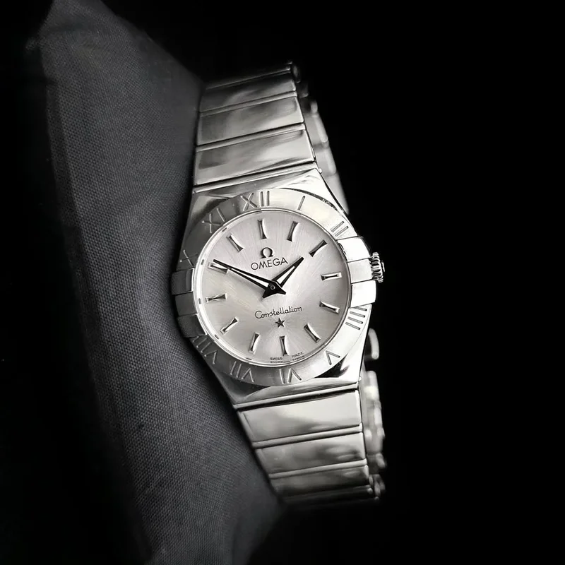 Constellation Quartz 27 Polished Stainless Steel / Silver