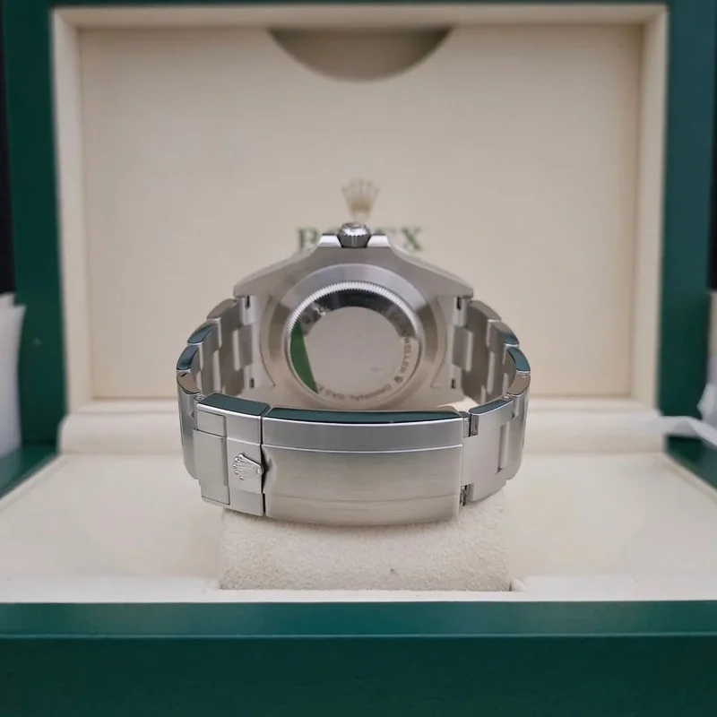 Thumb Sea-Dweller Stainless Steel / Black