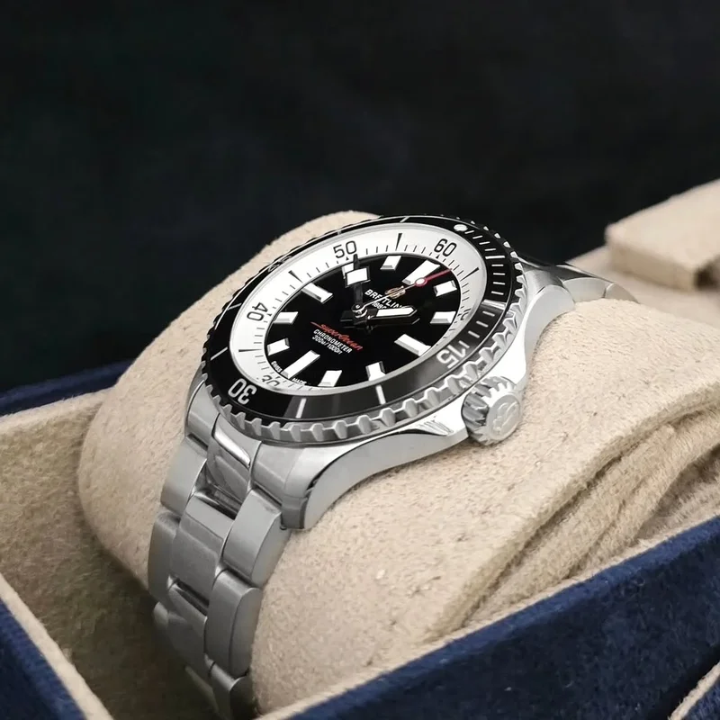 Thumb SuperOcean Automatic 42 Stainless Steel / Black / Bracelet