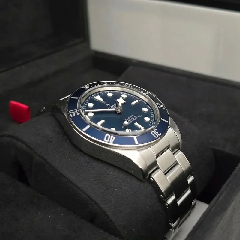 Thumb Black Bay Fifty-Eight Stainless Steel / Navy Blue / Bracelet