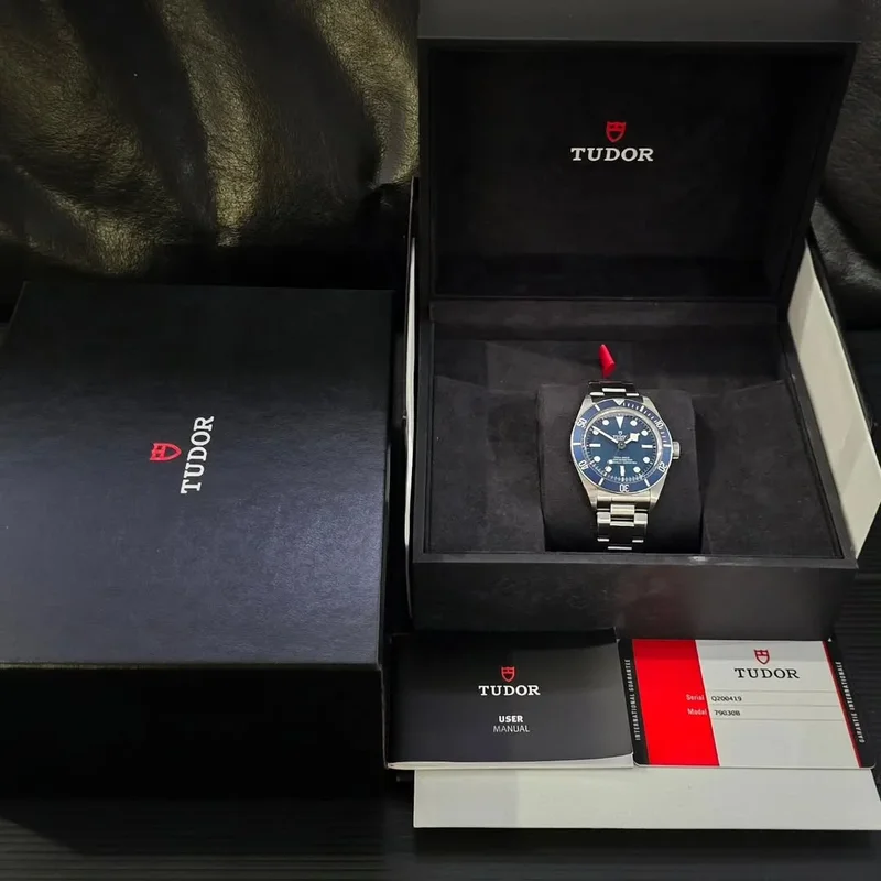 Thumb Black Bay Fifty-Eight Stainless Steel / Navy Blue / Bracelet