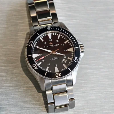 Khaki Navy Scuba Auto Stainless Steel / Black / Bracelet