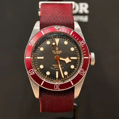 Black Bay Red / Strap