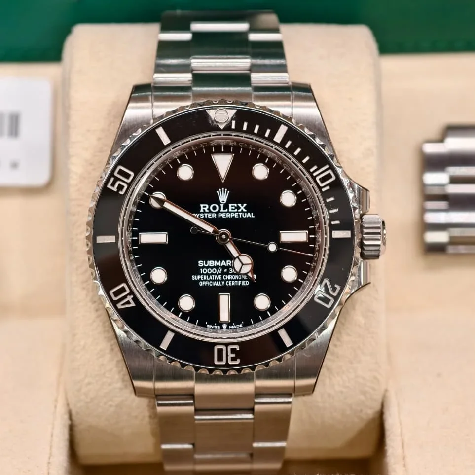 Submariner No-Date 41 / Stainless Steel / Black / Cerachrom