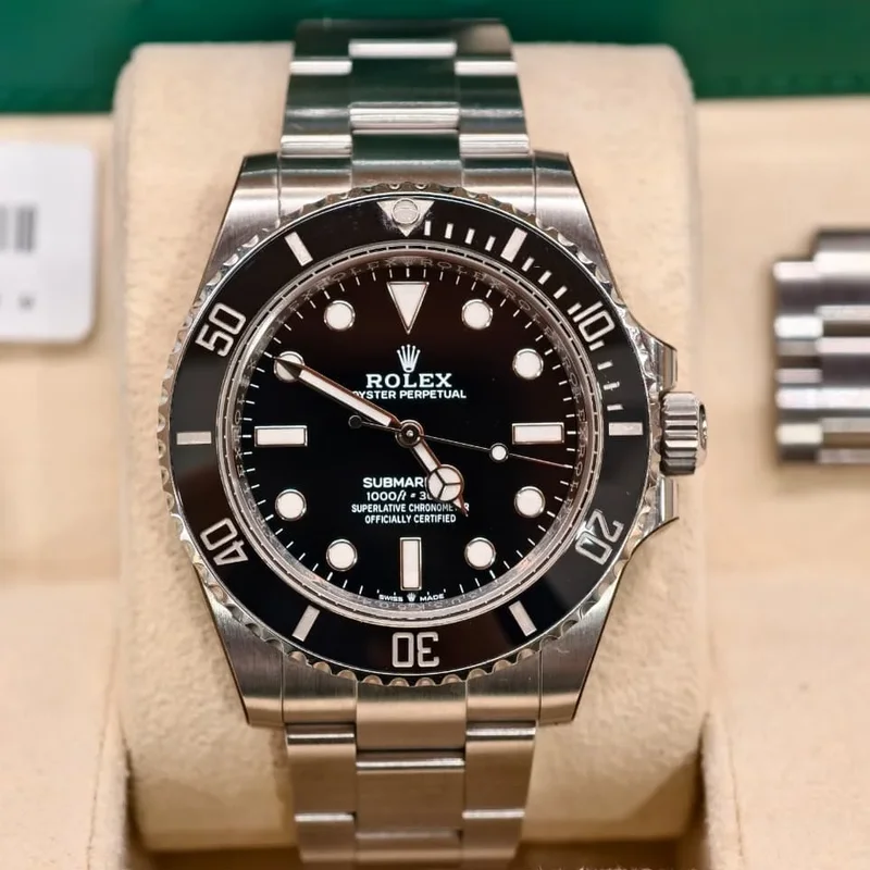 Submariner No-Date 41 / Stainless Steel / Black / Cerachrom