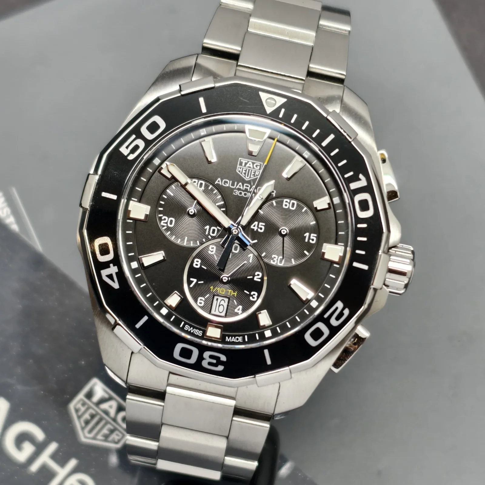 Aquaracer 300M Quartz Chronograph 43 Stainless Steel / Black / Bracelet