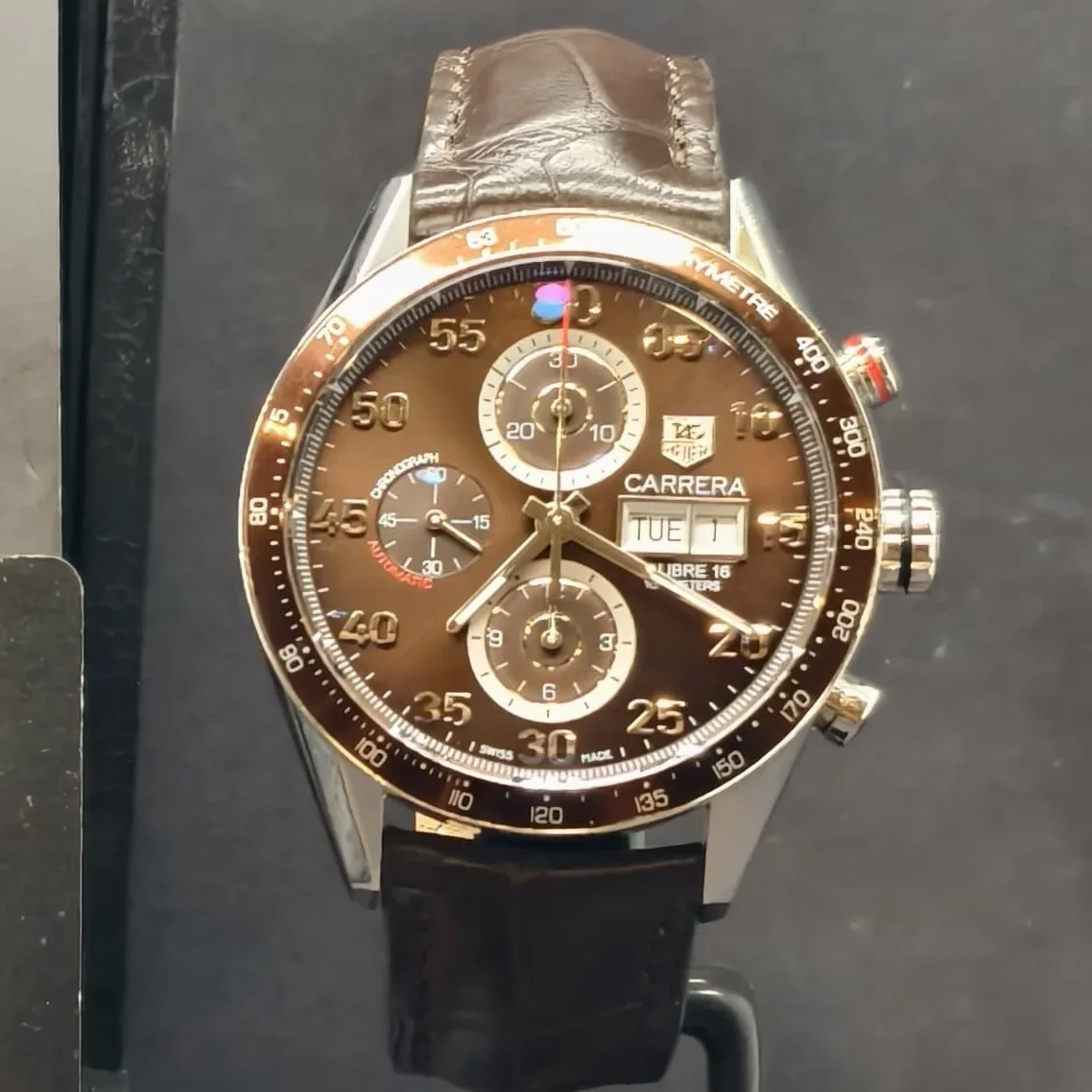 Carrera Calibre 16 Day Date 43 Stainless Steel / Brown / Alligator