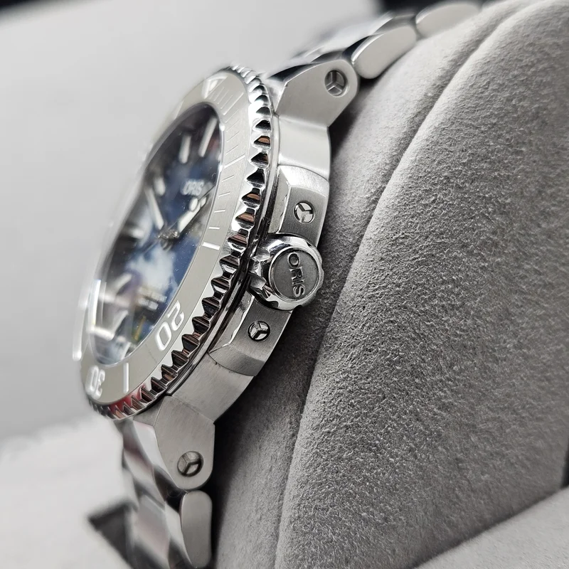 Thumb Aquis Date 41.5 Upcycle