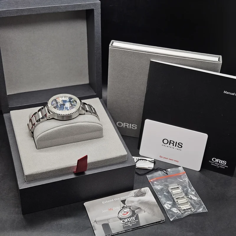 Thumb Aquis Date 41.5 Upcycle