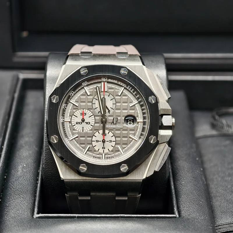 Royal Oak Offshore 44 Titanium / Ceramic / Grey / Rubber