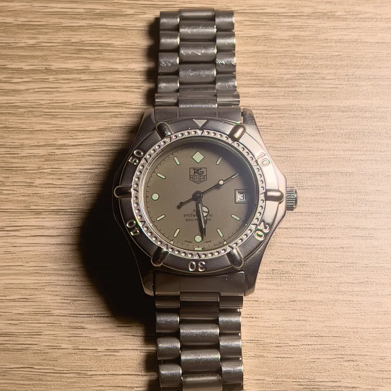 Thumb Tag Heuer 2000 Pre-WK