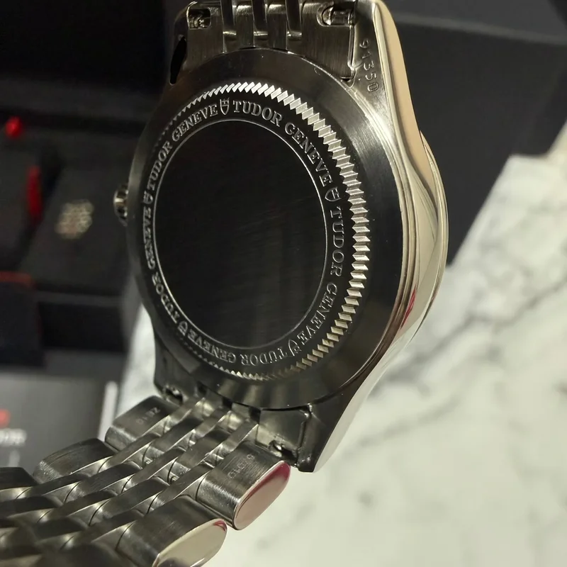 Thumb 1926 28 Stainless Steel / Opaline