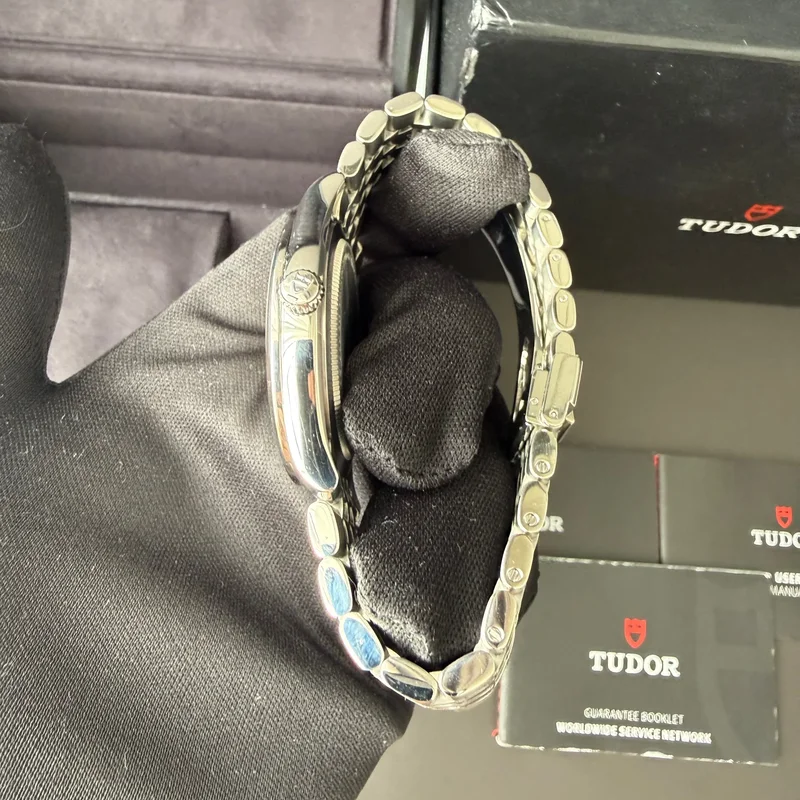 Thumb 1926 41 Stainless Steel / Opaline