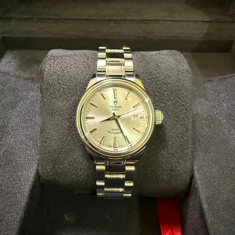 Style 28 Stainless Steel / Silver / Bracelet